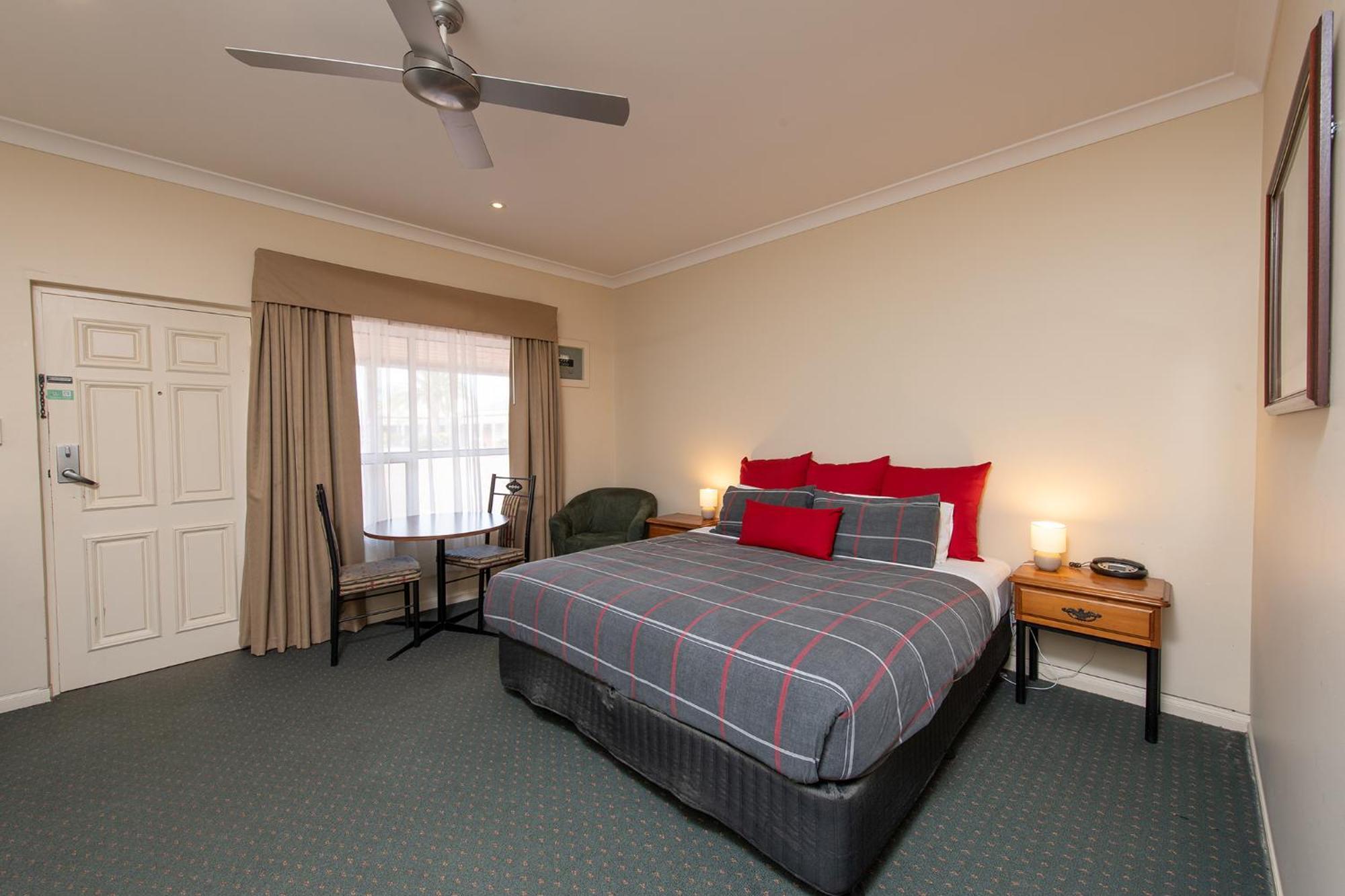 Breakfree Port Pirie Motel Room photo